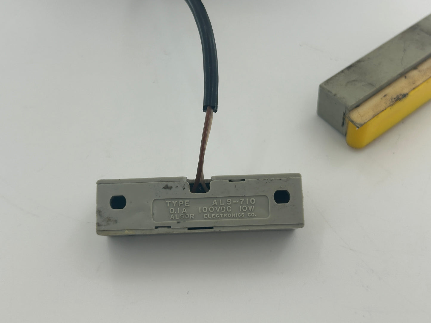 Bernal BA1000-3S Endschalter Sensor Schalter Hallsensor Taster Endanschlag Positionsschalter Microschalter Kontaktschalter Tastkontakt ID Geber