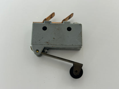 Novoferm Modell 500 Endschalter Sensor Schalter Hallsensor Taster Endanschlag Positionsschalter Microschalter Kontaktschalter Tastkontakt ID Geber