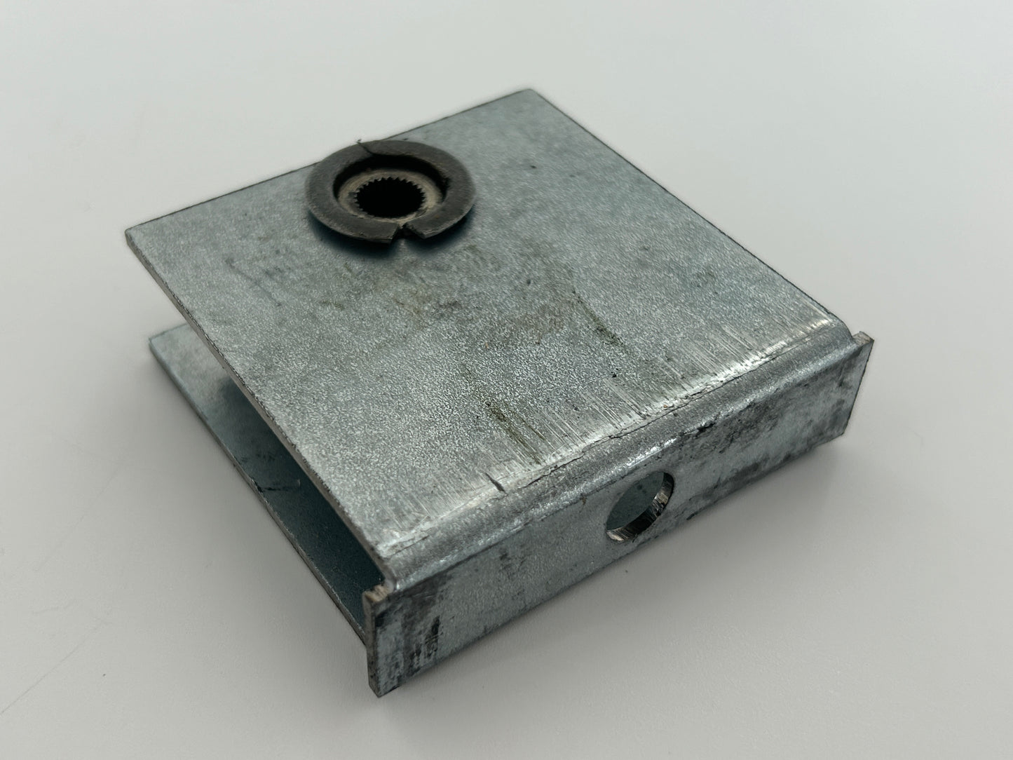 Belfox Fabia 80 Umlenkung Rolle Spannvorrichtung Rad Ersatzteil Laufrolle Umlenkrolle Führungsrolle Spannrolle Antriebsrolle Kettenwender Kettenspanner Kettenführung Endstück Kettenumlenkung Kettenspreizer