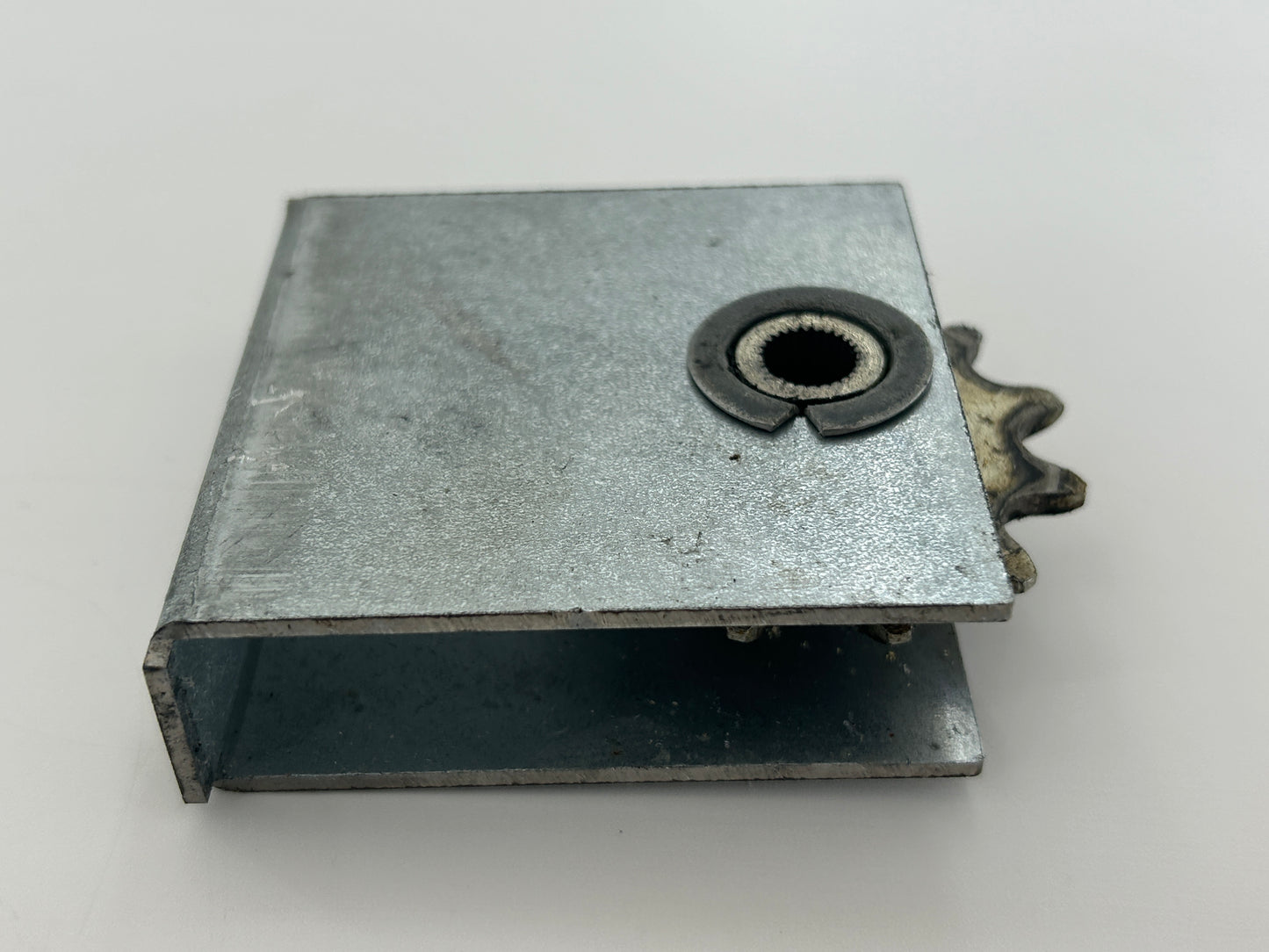 Belfox Fabia 80 Umlenkung Rolle Spannvorrichtung Rad Ersatzteil Laufrolle Umlenkrolle Führungsrolle Spannrolle Antriebsrolle Kettenwender Kettenspanner Kettenführung Endstück Kettenumlenkung Kettenspreizer