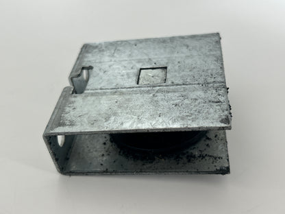 Novoferm 502 Umlenkung Rolle Spannvorrichtung Rad Ersatzteil Laufrolle Umlenkrolle Führungsrolle Spannrolle Antriebsrolle Kettenwender Kettenspanner Kettenführung Endstück Kettenumlenkung Kettenspreizer