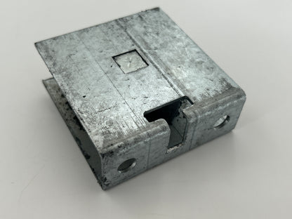 Novoferm 502 Umlenkung Rolle Spannvorrichtung Rad Ersatzteil Laufrolle Umlenkrolle Führungsrolle Spannrolle Antriebsrolle Kettenwender Kettenspanner Kettenführung Endstück Kettenumlenkung Kettenspreizer