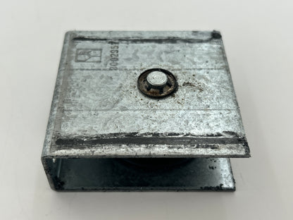 Novoferm 502 Umlenkung Rolle Spannvorrichtung Rad Ersatzteil Laufrolle Umlenkrolle Führungsrolle Spannrolle Antriebsrolle Kettenwender Kettenspanner Kettenführung Endstück Kettenumlenkung Kettenspreizer