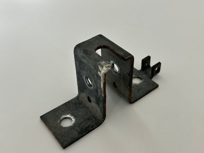 Berner BT60 Torbefestigung Torwinkel Toranbindern Torbeschlag Torblattwinkel Winkel Halterung Halter Haltewinkel Torbeschlagswinkel Toranschlusskonsole Torverschluss