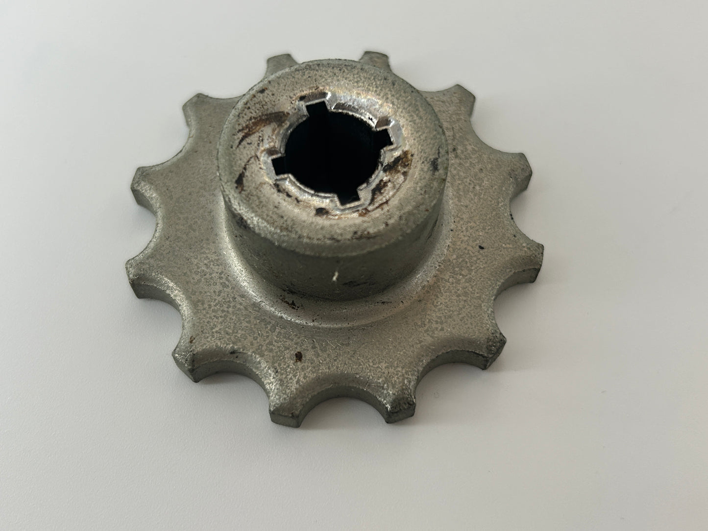 Genie ESD GRAC-40 Zahnrad Zahnkranz Ritzel Kettenritzel Antriebsritzel Antriebssnabe Antriebsscheibe Adapteraufsatz Schneckengetriebe Schneckenrad