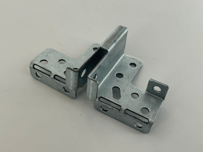 Novoferm Tormatic Novomatic 413 Torbefestigung Torwinkel Toranbindern Torbeschlag Torblattwinkel Winkel Halterung Halter Haltewinkel Torbeschlagswinkel Toranschlusskonsole Torverschluss