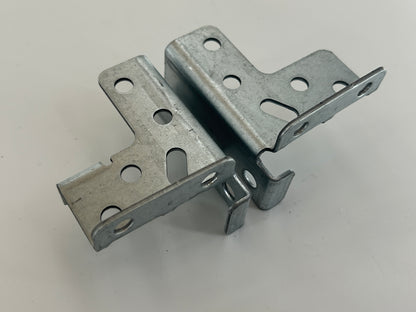 Novoferm Tormatic Novomatic 413 Torbefestigung Torwinkel Toranbindern Torbeschlag Torblattwinkel Winkel Halterung Halter Haltewinkel Torbeschlagswinkel Toranschlusskonsole Torverschluss