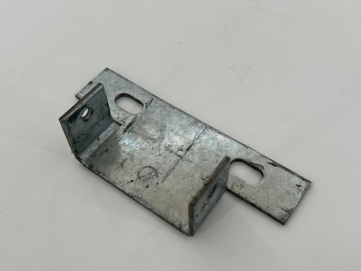Alltronik MD500 Wandbefestigung Wandhalterung Sturzgelenk Winkel Sturzbefestigung Halterung Halter Haltewinkel Sturzwinkel Sturzhalter