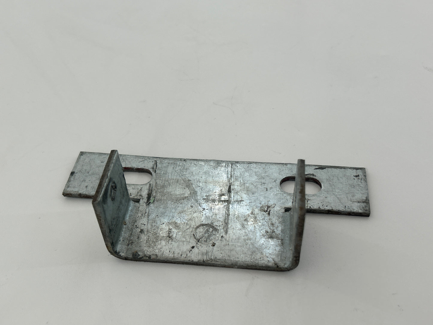 Alltronik MD500 Wandbefestigung Wandhalterung Sturzgelenk Winkel Sturzbefestigung Halterung Halter Haltewinkel Sturzwinkel Sturzhalter