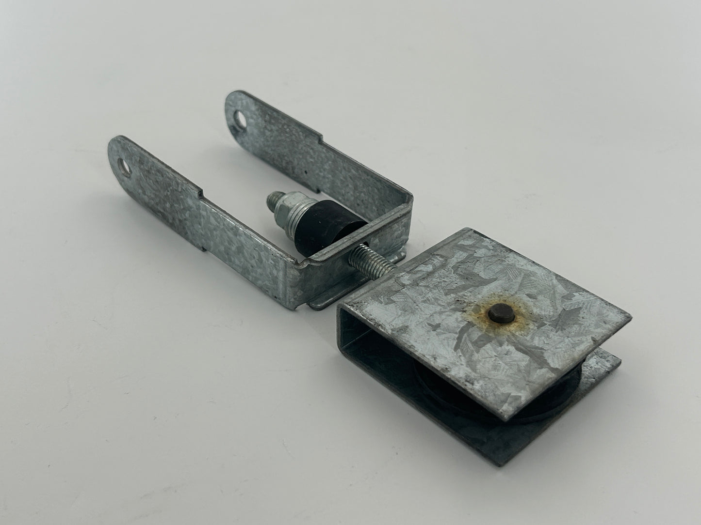 Novoferm Novomatik 553 Riemenenspanner Umlenkung Rolle Spannvorrichtung Rad Laufrolle Umlenkrolle Führungsrolle Spannrolle Antriebsrolle Endstück Riemenumlenkung Kettenwender