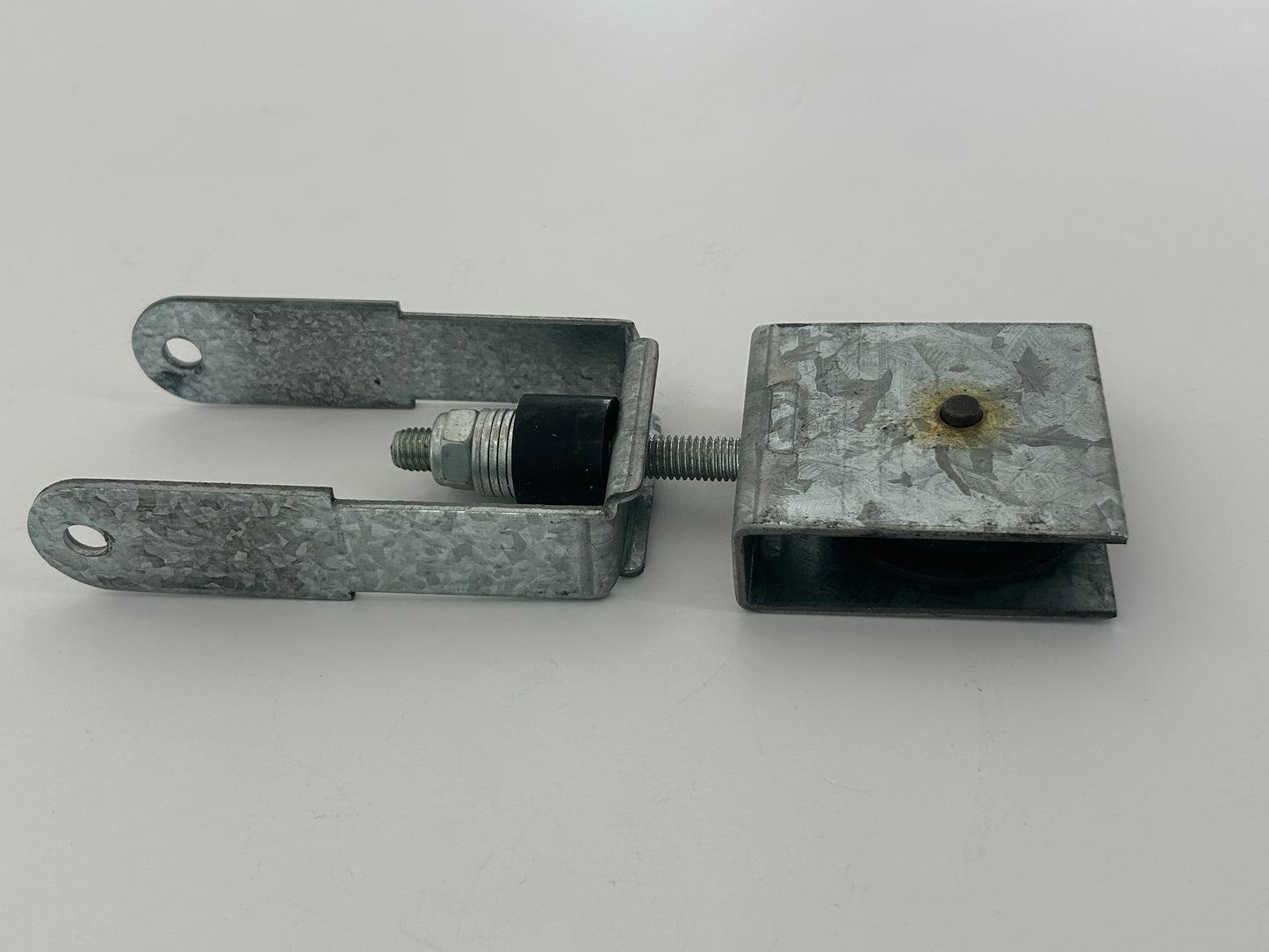 Novoferm Novomatik 553 Riemenenspanner Umlenkung Rolle Spannvorrichtung Rad Laufrolle Umlenkrolle Führungsrolle Spannrolle Antriebsrolle Endstück Riemenumlenkung Kettenwender