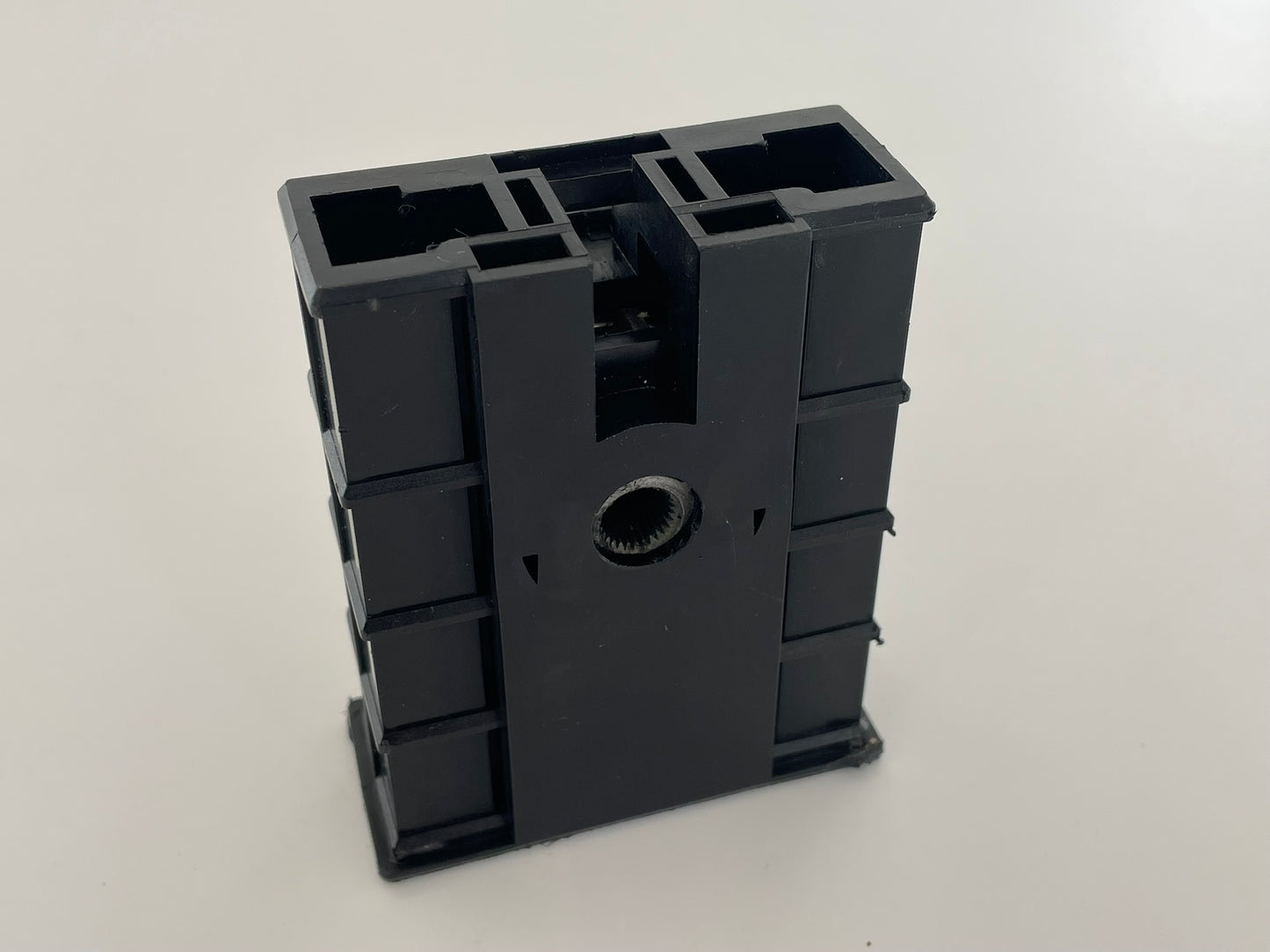 Novoferm Tormatic Novomatic 563S Umlenkung Rolle Spannvorrichtung Rad Ersatzteil Laufrolle Umlenkrolle Führungsrolle Spannrolle Antriebsrolle Kettenwender Kettenspanner Kettenführung Endstück Kettenumlenkung Kettenspreizer