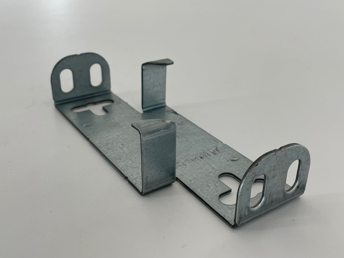 Novoferm Tormatic Novomatic 563S Schienenbefestigung Haltewinkel Beschlag Bügel Befestigung Winkel Halterung Halter Haltewinkel