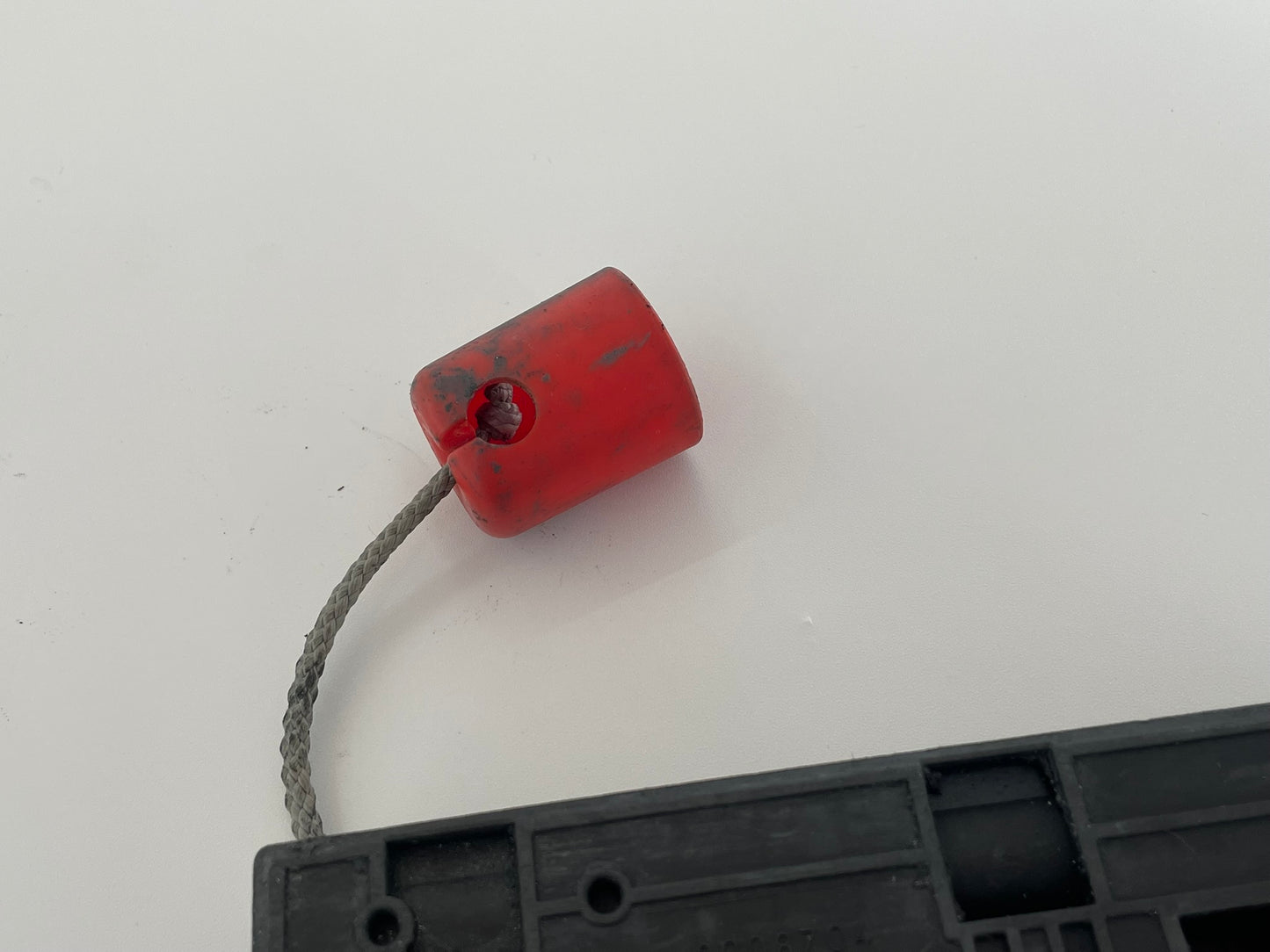 Novoferm 502 Laufwagen Mitnehmer Schlitten Zugschlitten Motorwagen Laufkatze Laufbock Gleitschlitten Laufschuh Laufschlitten Rollenwagen Führungsschlitten Antriebsschlitten