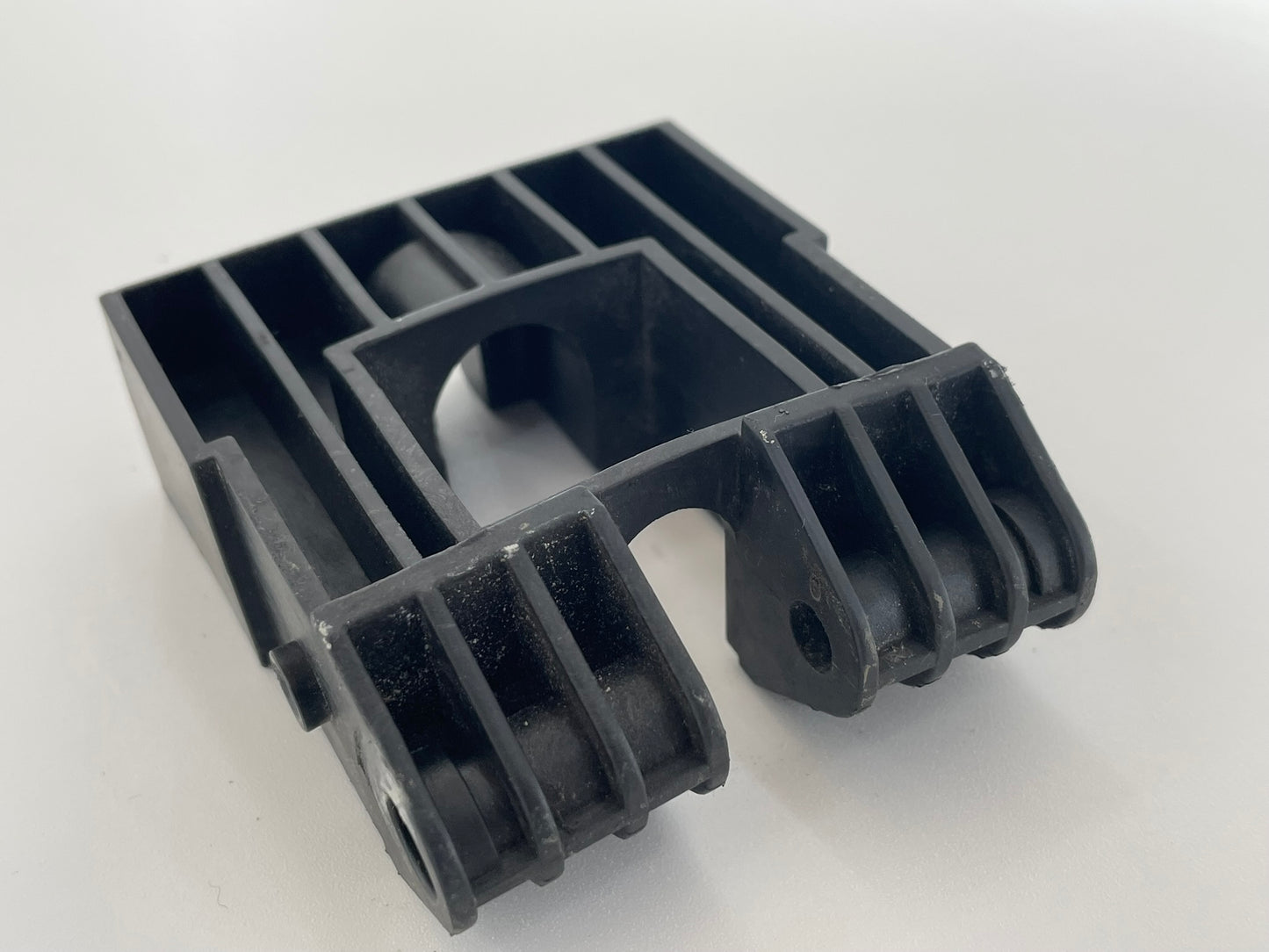 Novoferm 502 Halterung Halter Rollenhallter Endstück Umlenkung Rolle Riemenumlenkung Ersatzteil