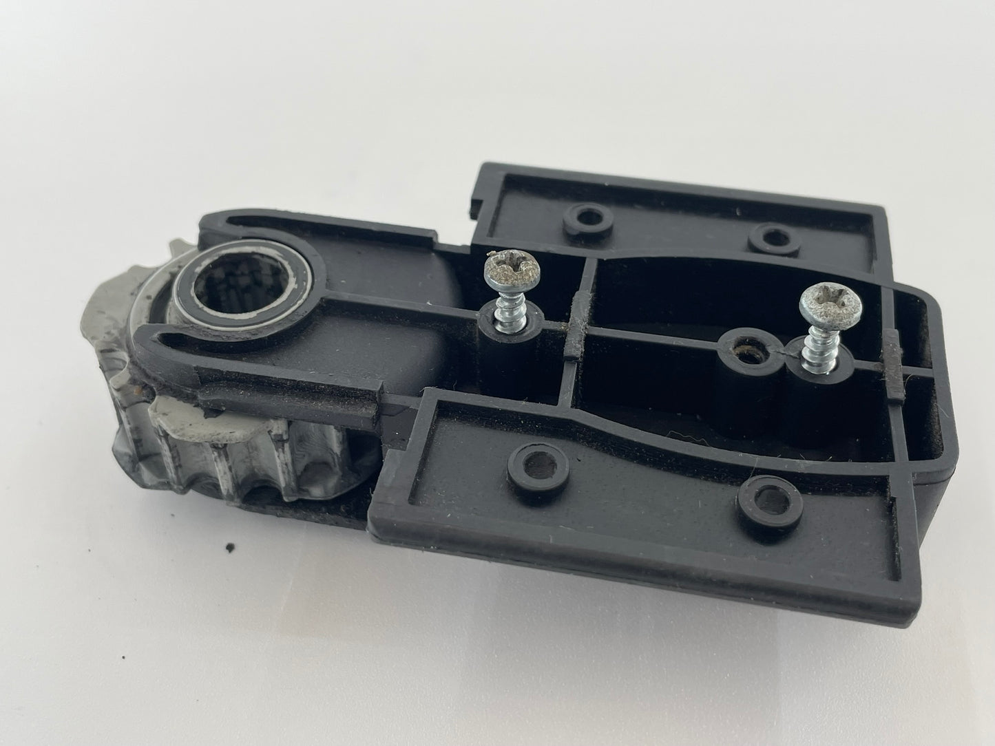 Novoferm 502 Umlenkung Rolle Spannvorrichtung Rad Ersatzteil Laufrolle Umlenkrolle Führungsrolle Spannrolle Antriebsrolle Kettenwender Kettenspanner Kettenführung Endstück Kettenumlenkung Kettenspreizer