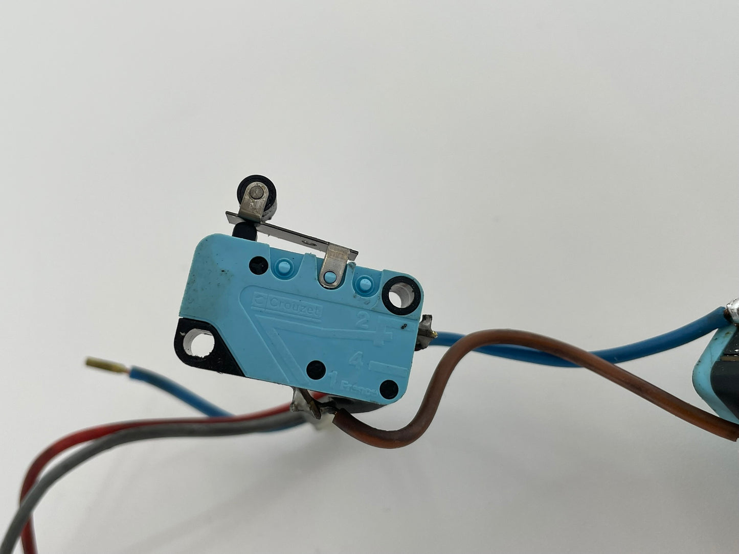 AEG TA212 Endschalter Sensor Schalter Positionsschalter Hallsensor Taster Endanschlag  Microschalter Kontaktschalter Tastkontakt ID Geber