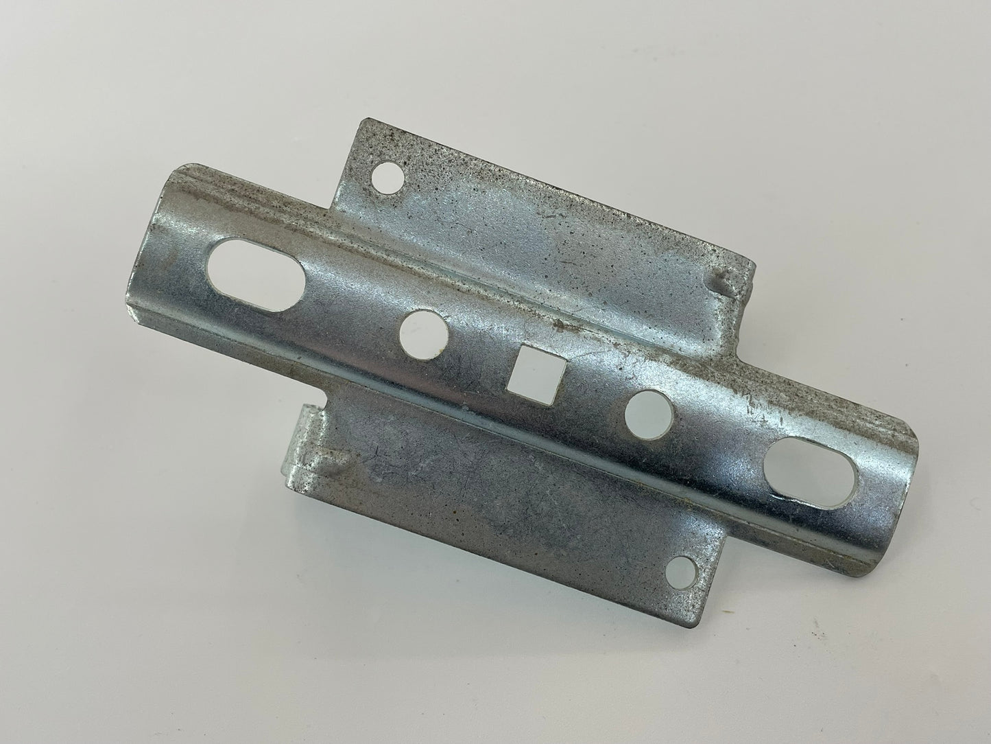 AXONE Spadone F Modell ONE Schienenbefestigung Haltewinkel Beschlag Bügel Befestigung Winkel Halterung Halter Haltewinkel